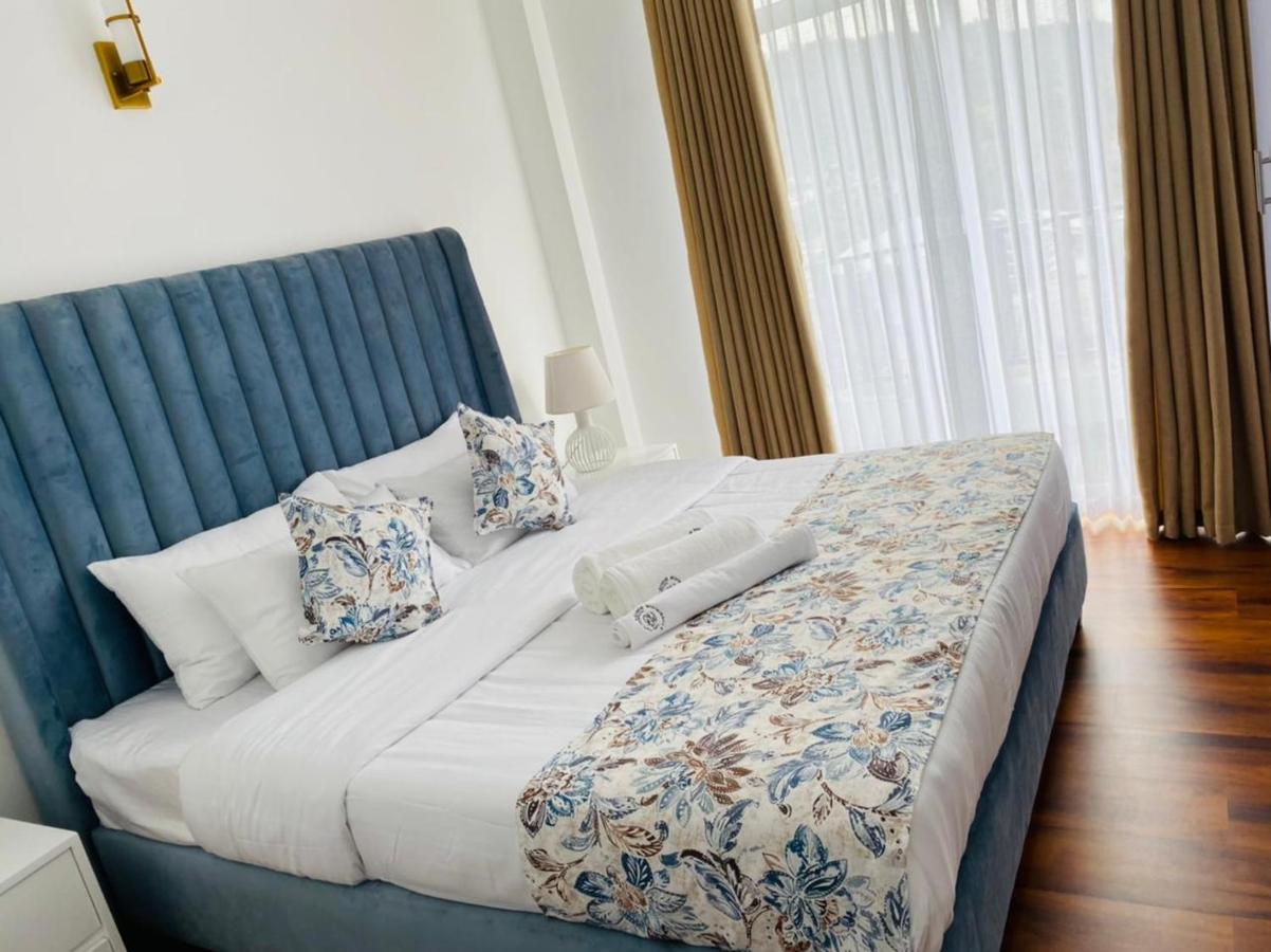 Grand Winterberry - View Luxury *