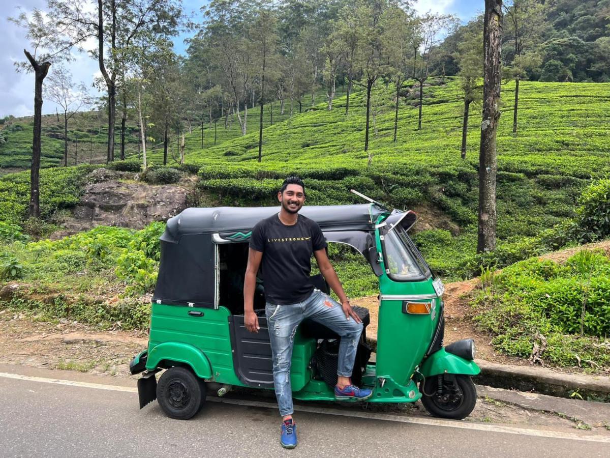 20/20 Wood Homestay Nuwara Eliya