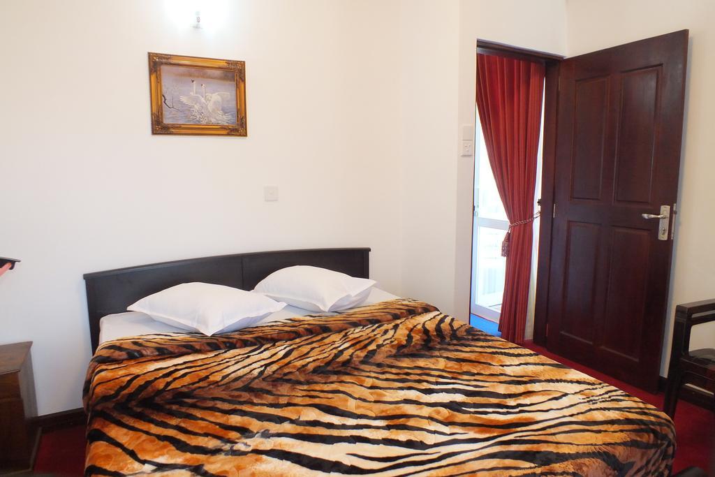 Penguin Luxury * Nuwara Eliya