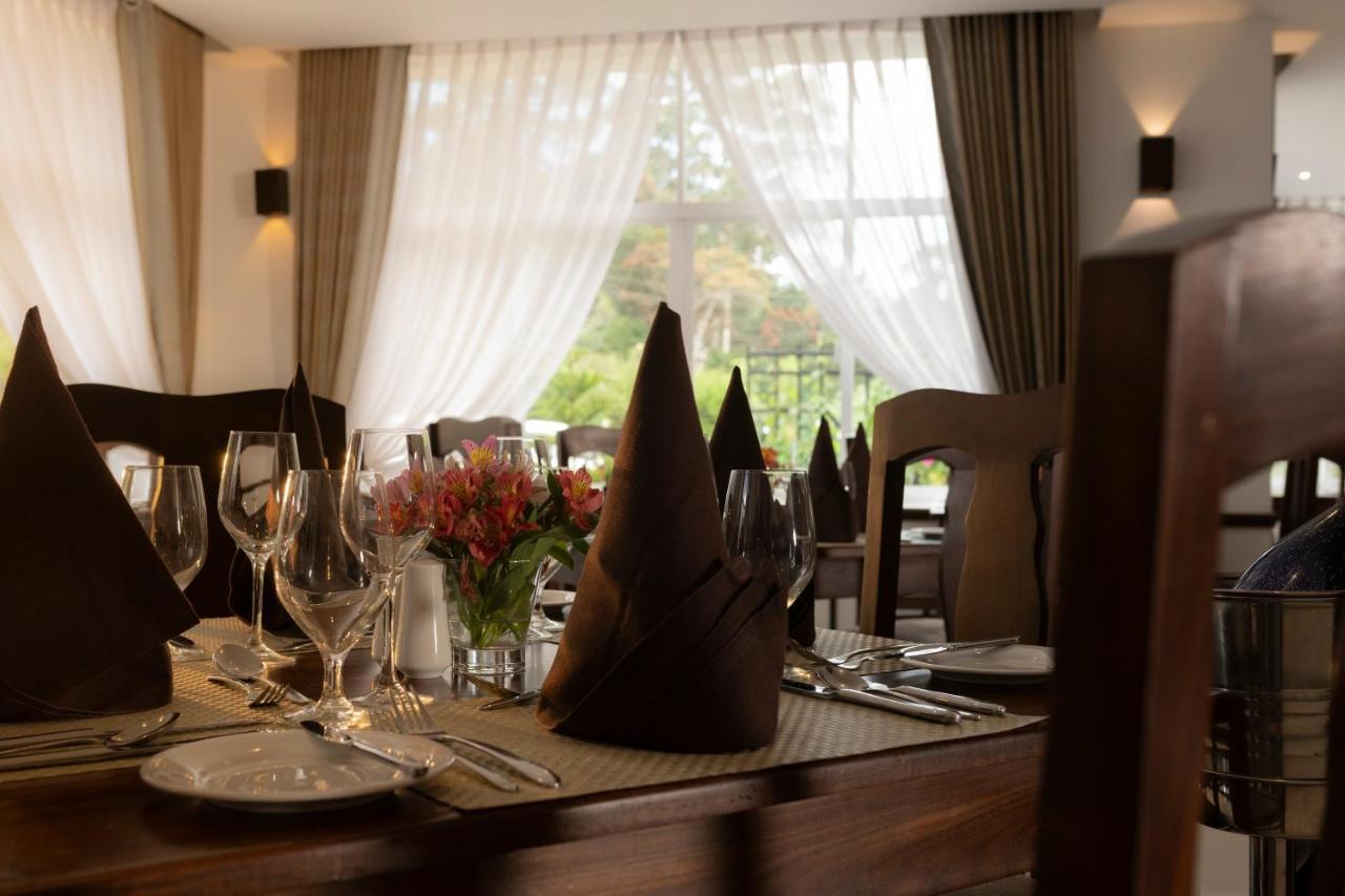 Galway Heights Hotel 4*