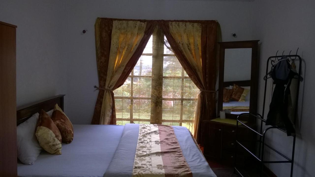 Srihelyes Homestay *