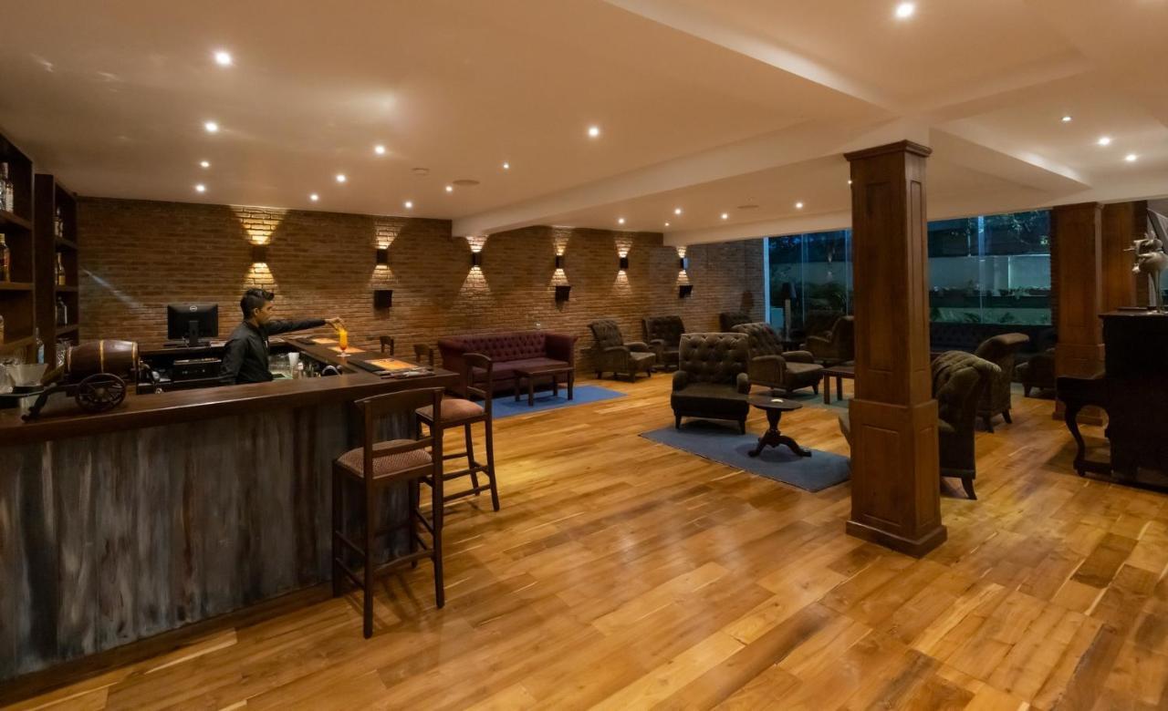 Hotel Galway Heights 4*