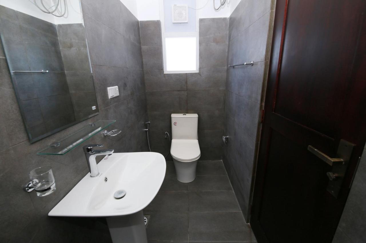 Avenue * Nuwara Eliya