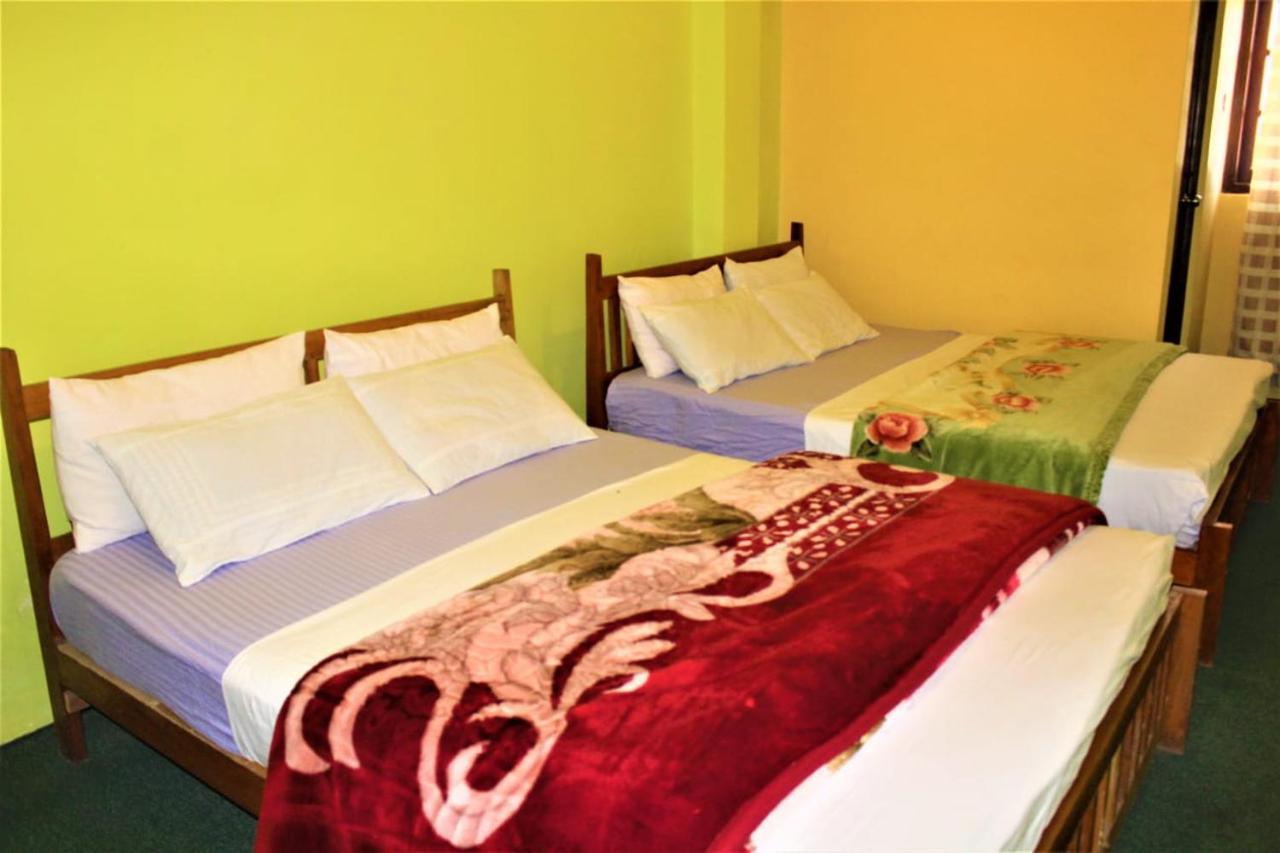 Emerald Bay Nuwaraeliya * Nuwara Eliya
