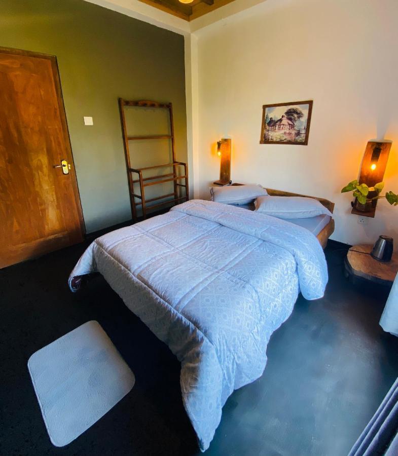 Rustique House Dbl Homestay Nuwara Eliya