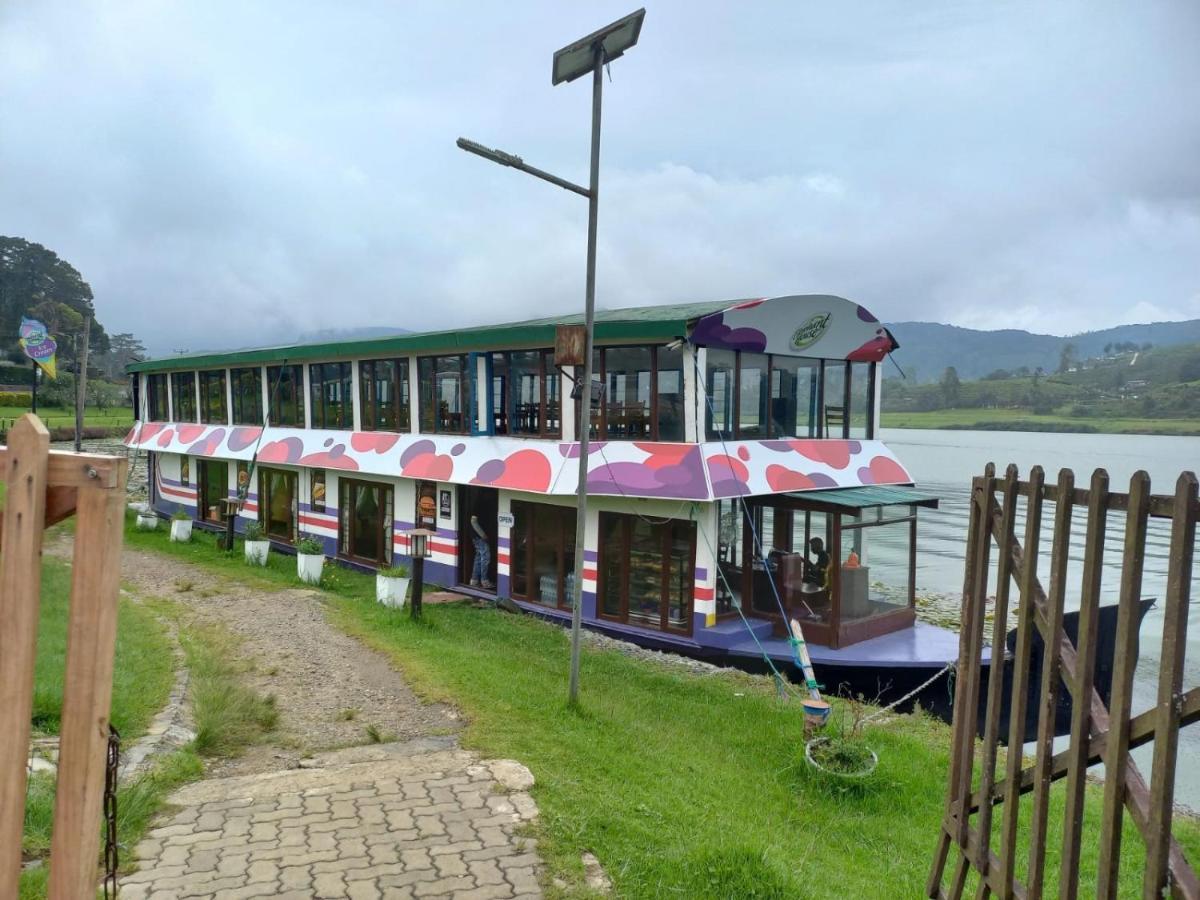 H2o Boat House *