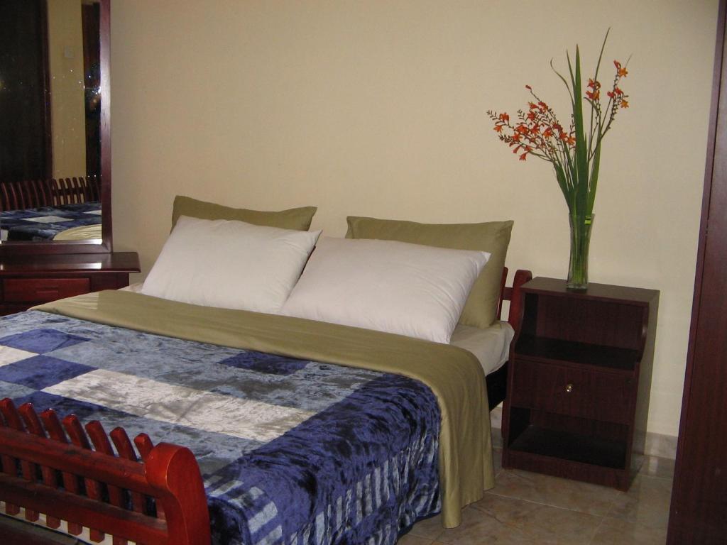 Hill Breeze Homestay *