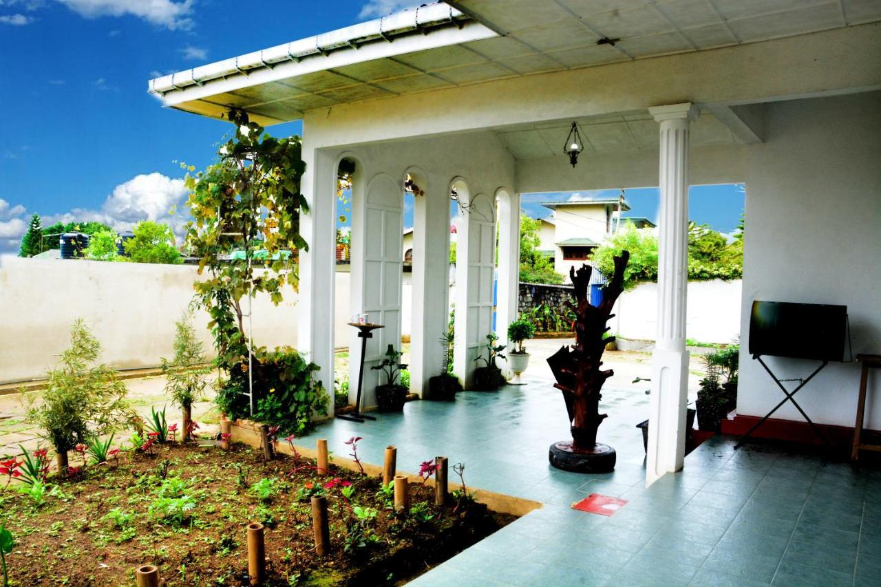 Bed & Breakfast The West Gate Bungalow