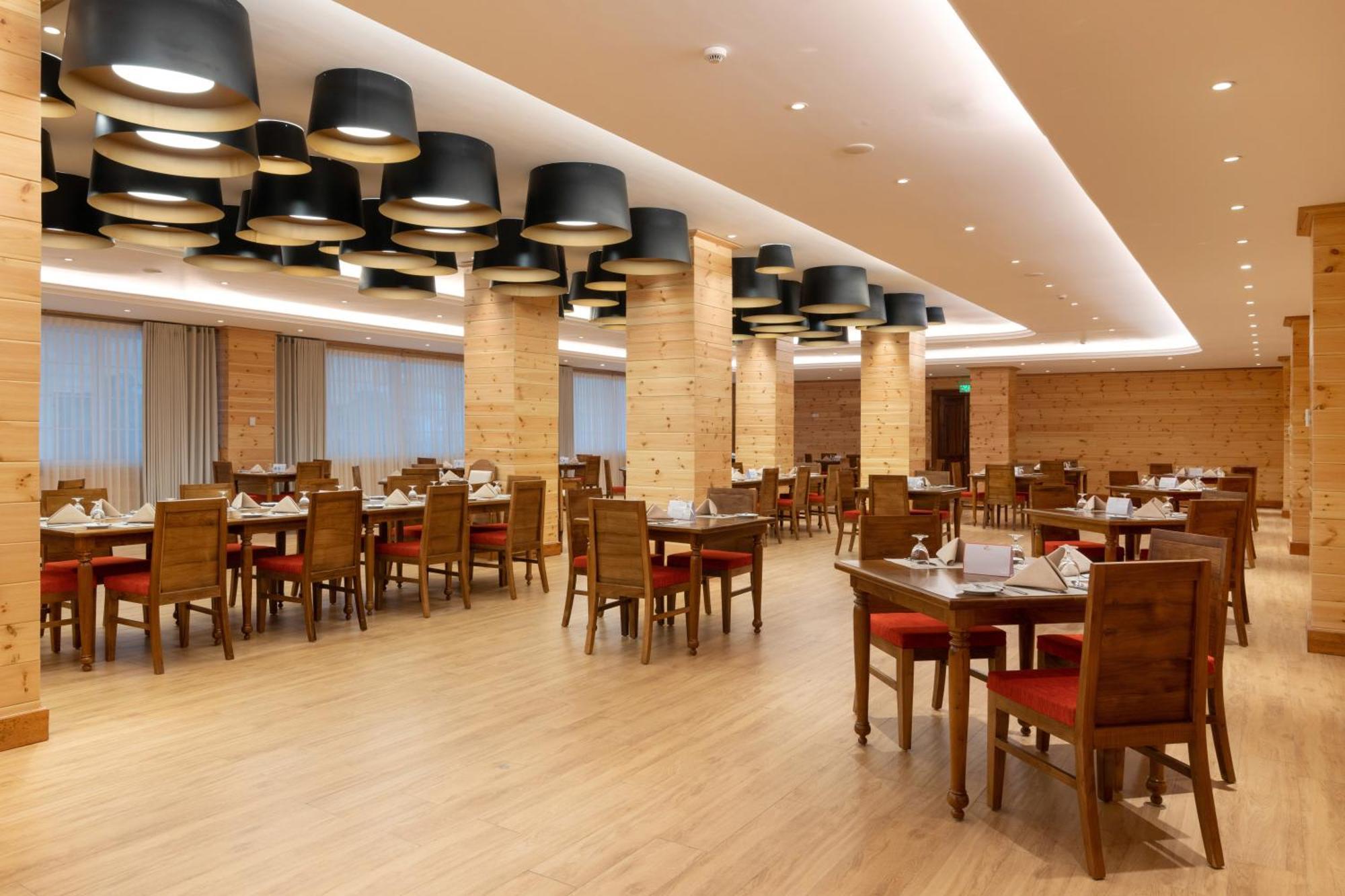 Araliya Red - Budget Friendly Hotel- Where Find Stunning 360 Panoramic View Of Hotel Nuwara Eliya