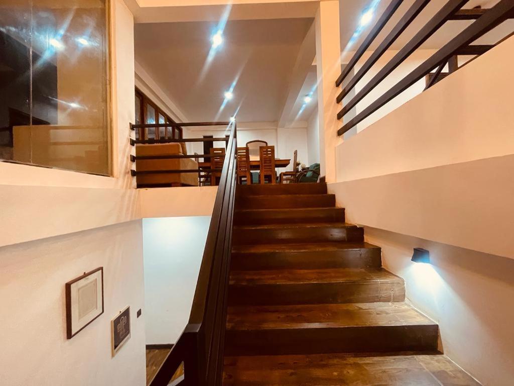 Nuwaraelliya Euphoria White House Guest house *