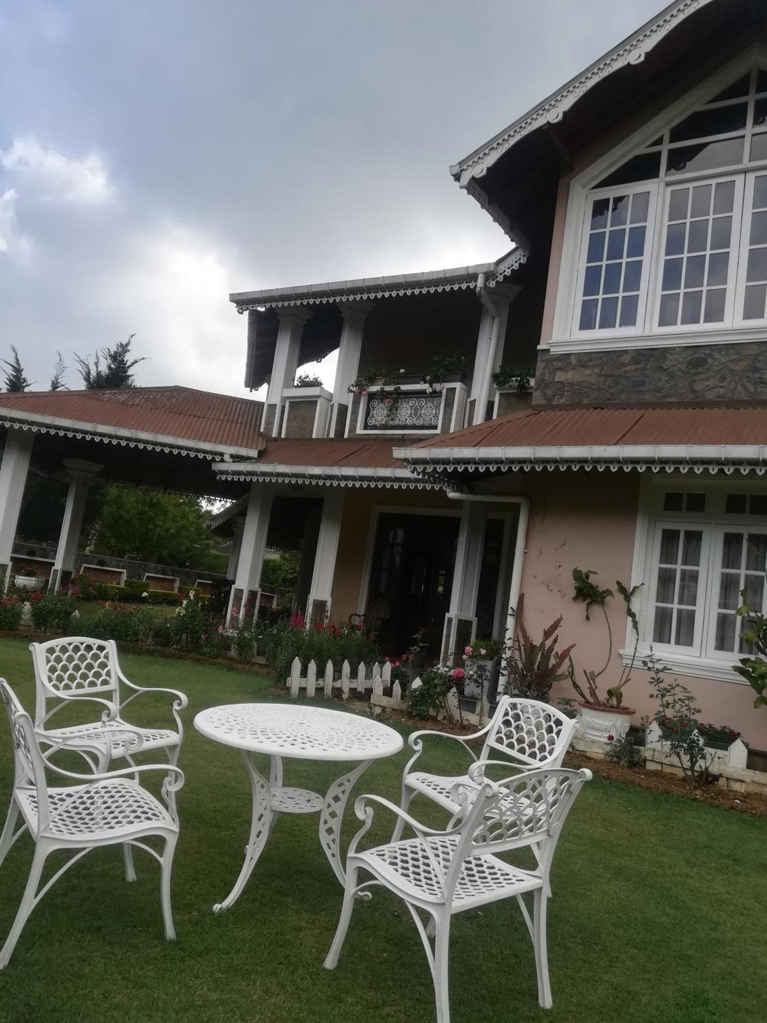 Royal Wattles Homestay *