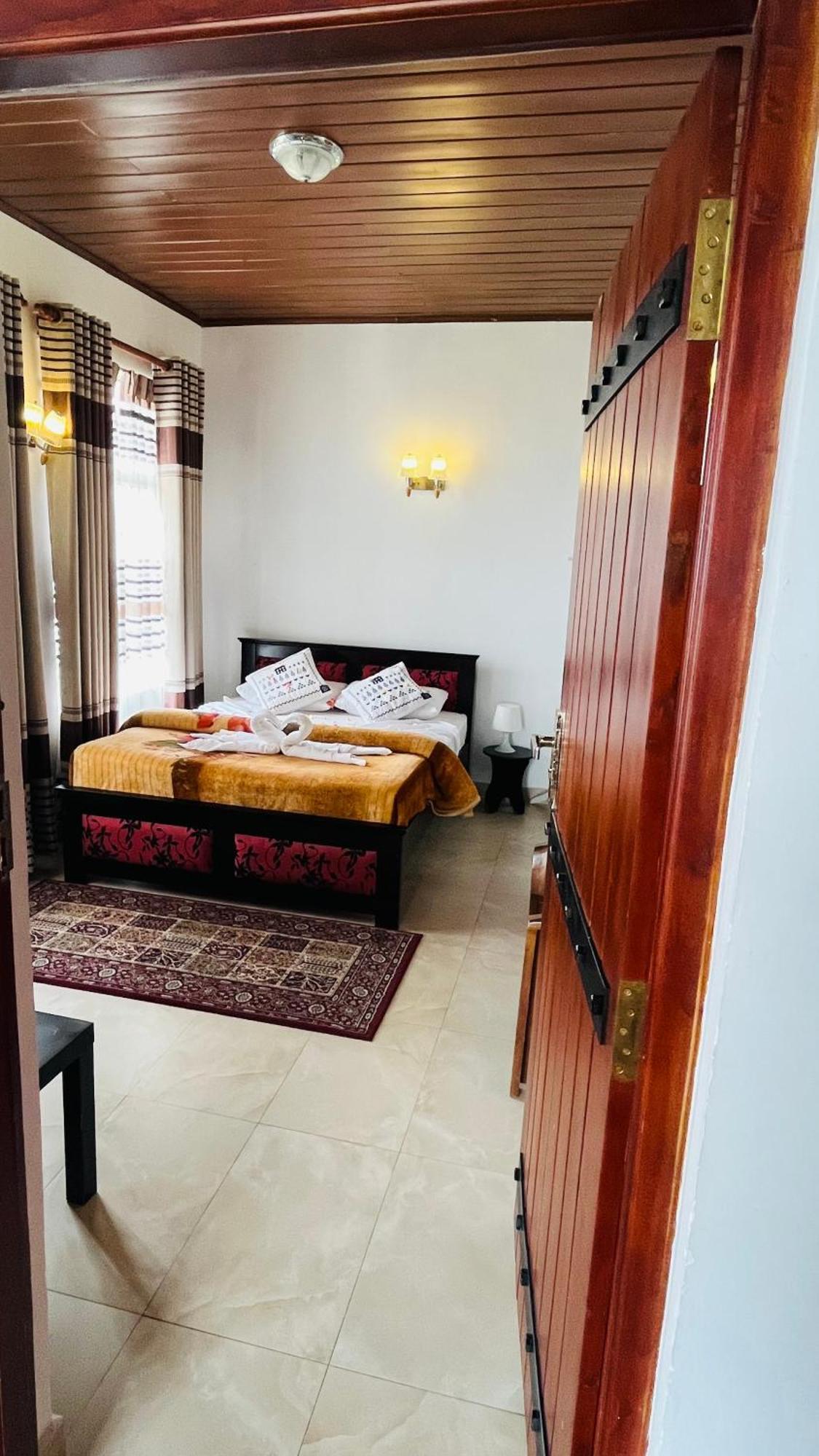 Thuring's Nuwara Eliya
