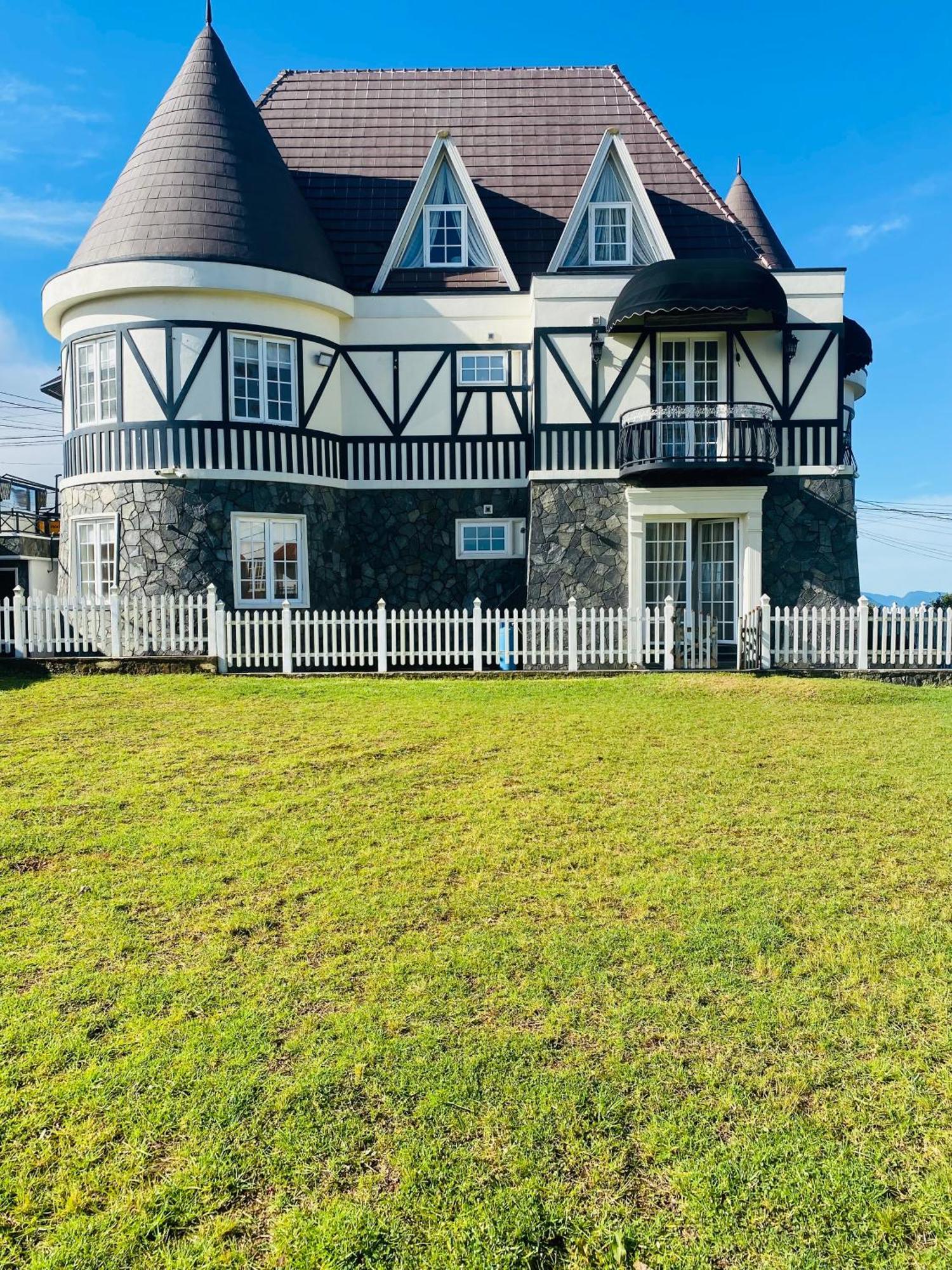 Maple Castle Villa Nuwara Eliya