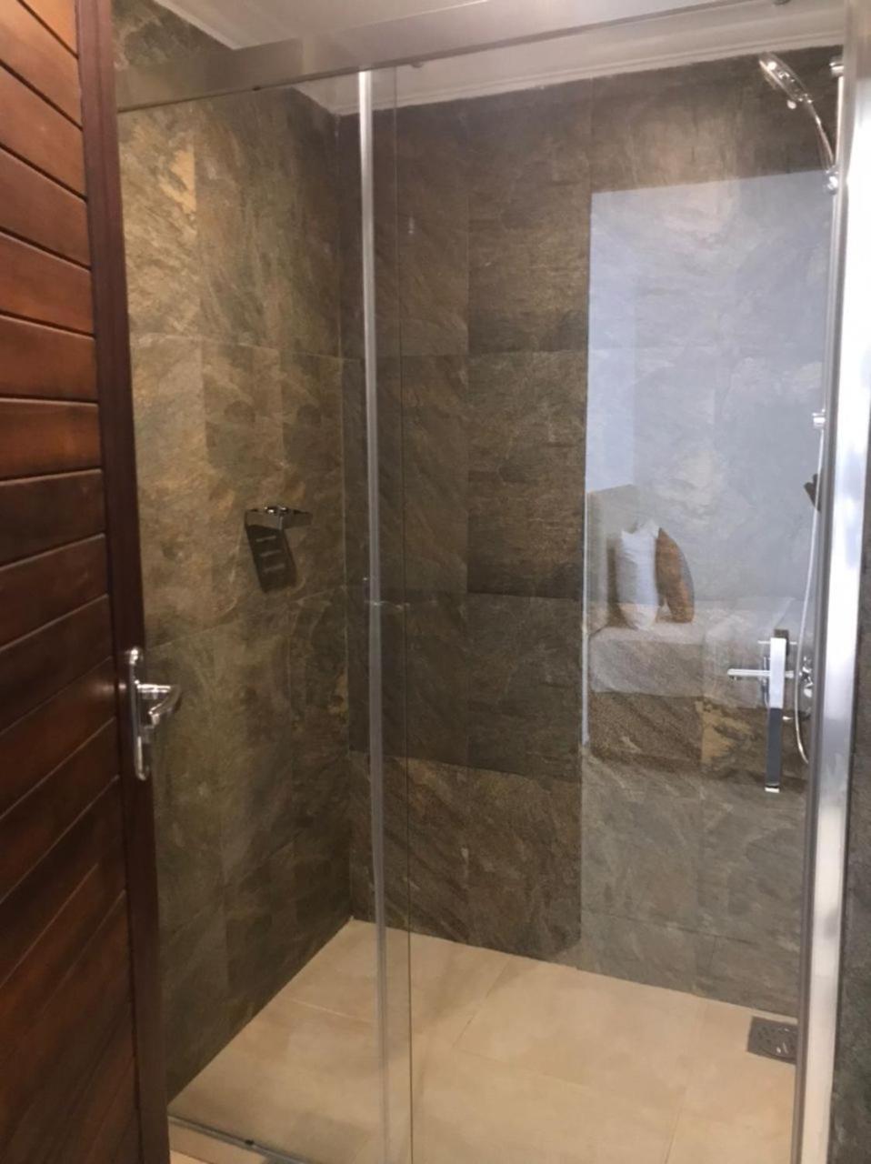 Hotel Galaxy Grand Nuwara Eliya