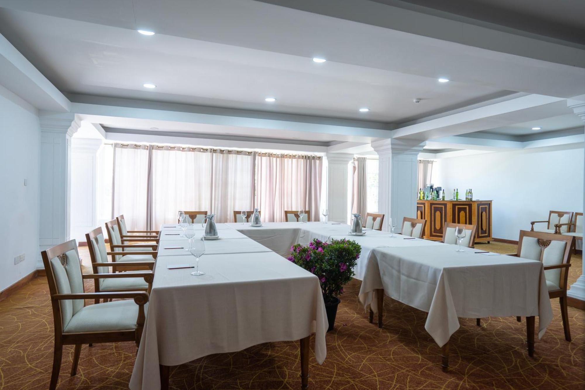 Hotel Araliya Green Hills - Where Historic Charm Mingles With Natural Beauty Nuwara Eliya