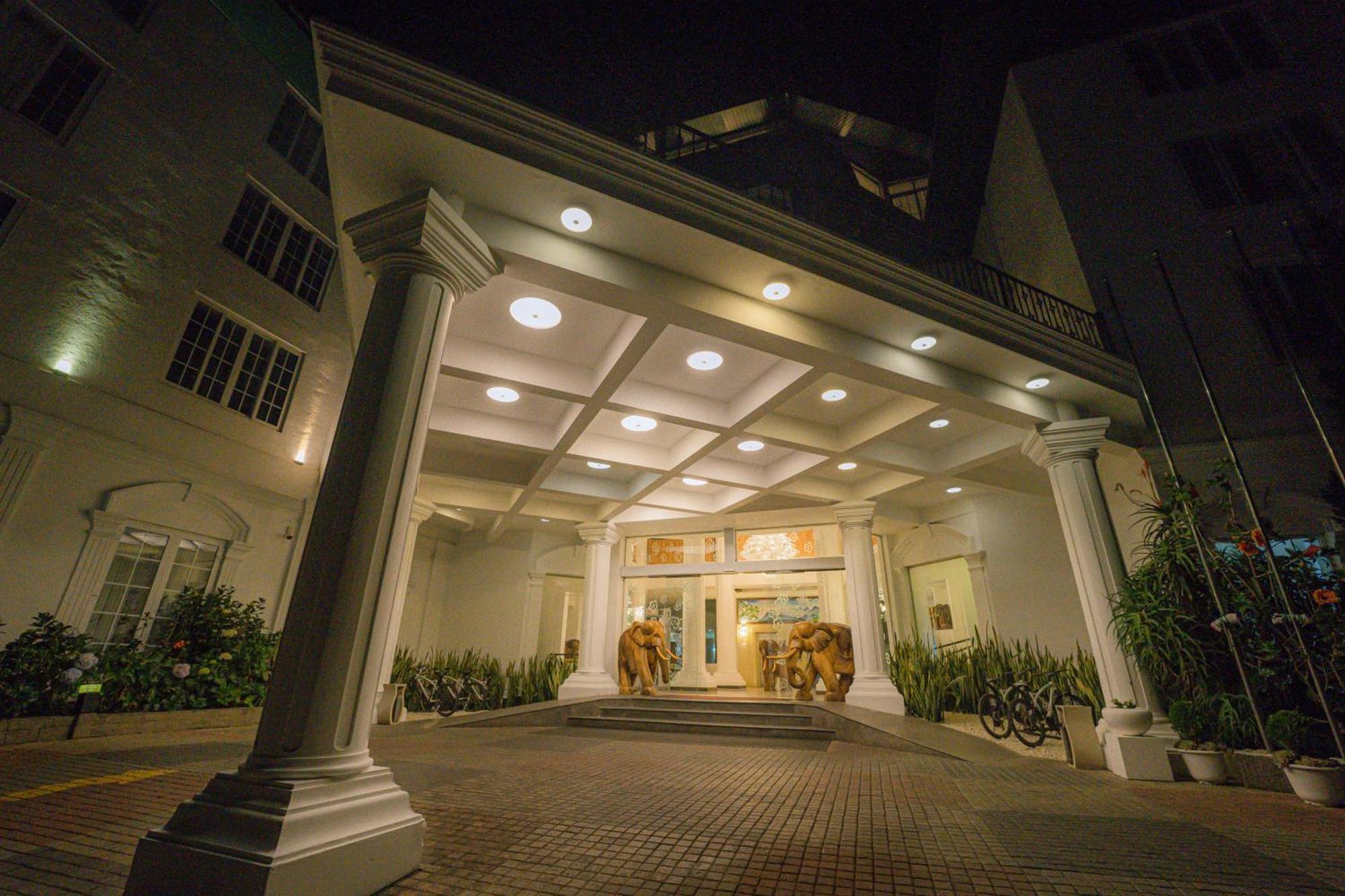 Araliya Green Hills - Where Historic Charm Mingles With Natural Beauty Hotel 4*