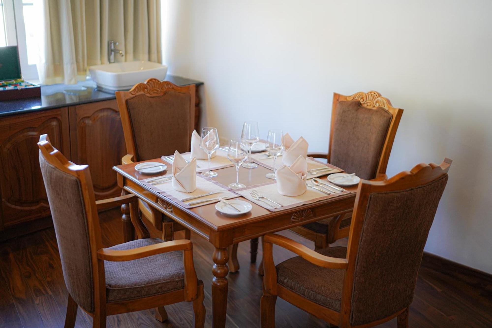Hotel Araliya Green Hills - Where Historic Charm Mingles With Natural Beauty Nuwara Eliya