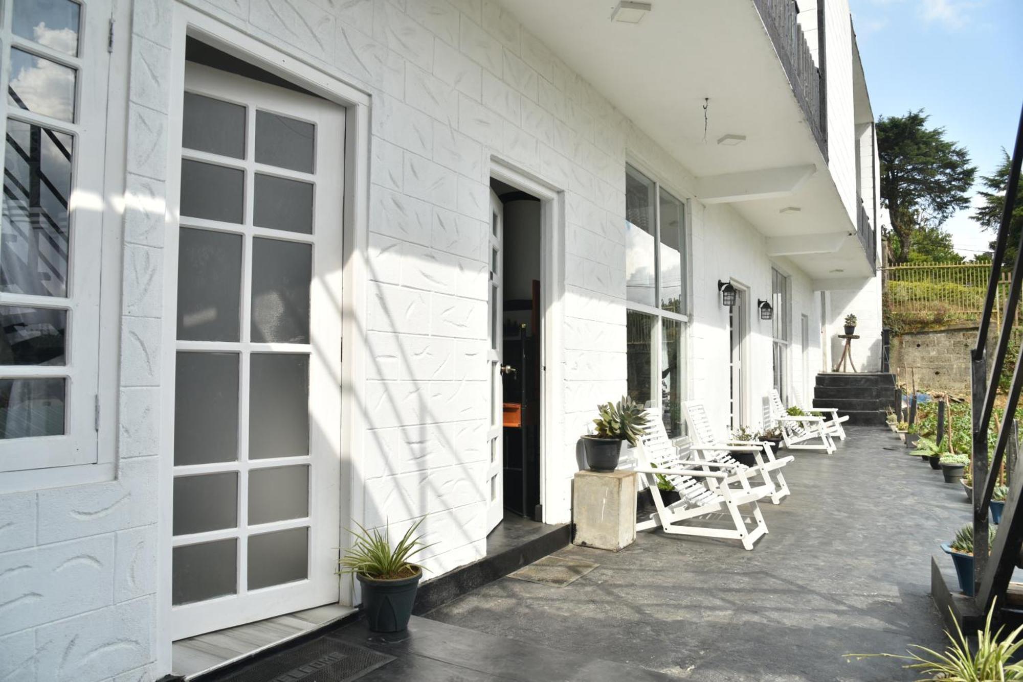 Shiny Cot Triple Guest house Nuwara Eliya