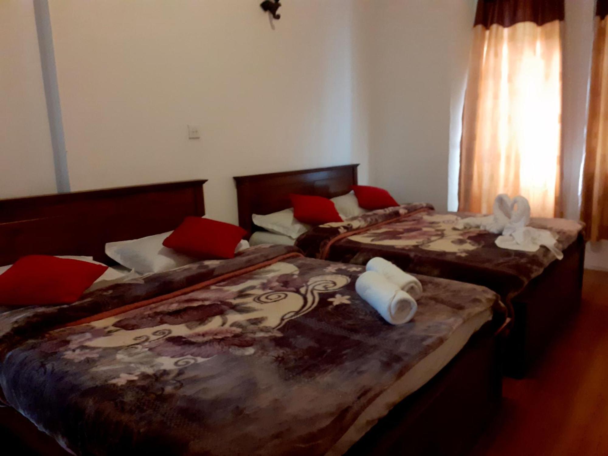J J S & Nuwaraeliya Guest house