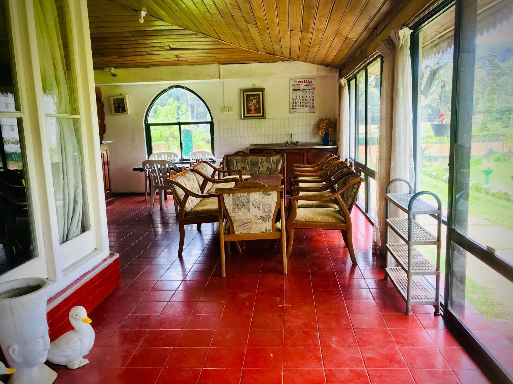 St Edwards Bungalow Guest house *