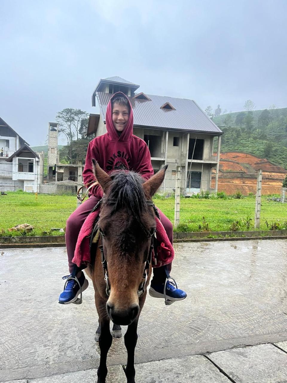 Queensland * Nuwara Eliya