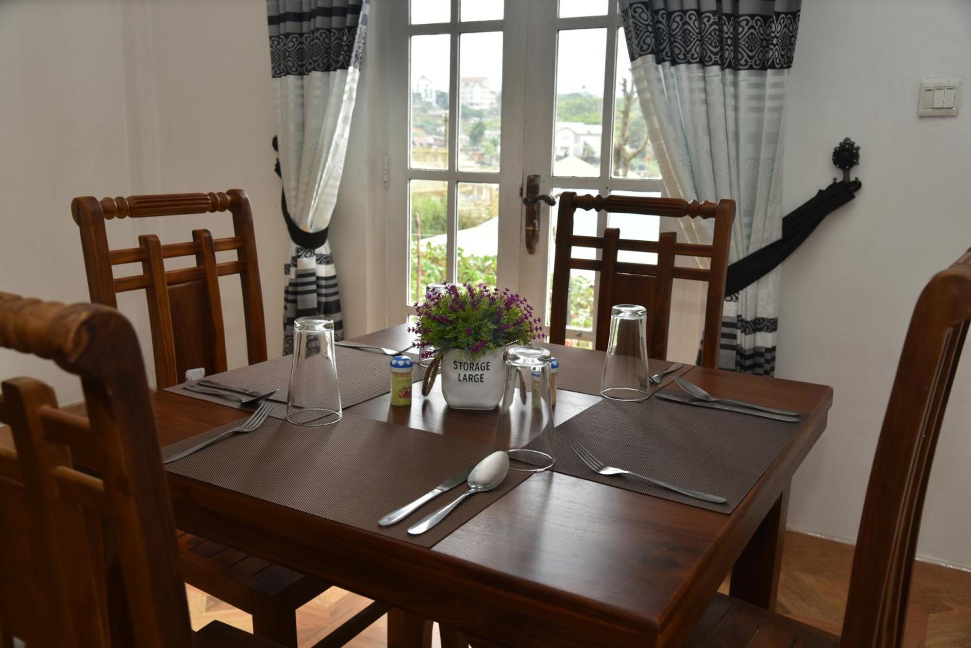 Shiny Cot Full Villa Nuwara Eliya