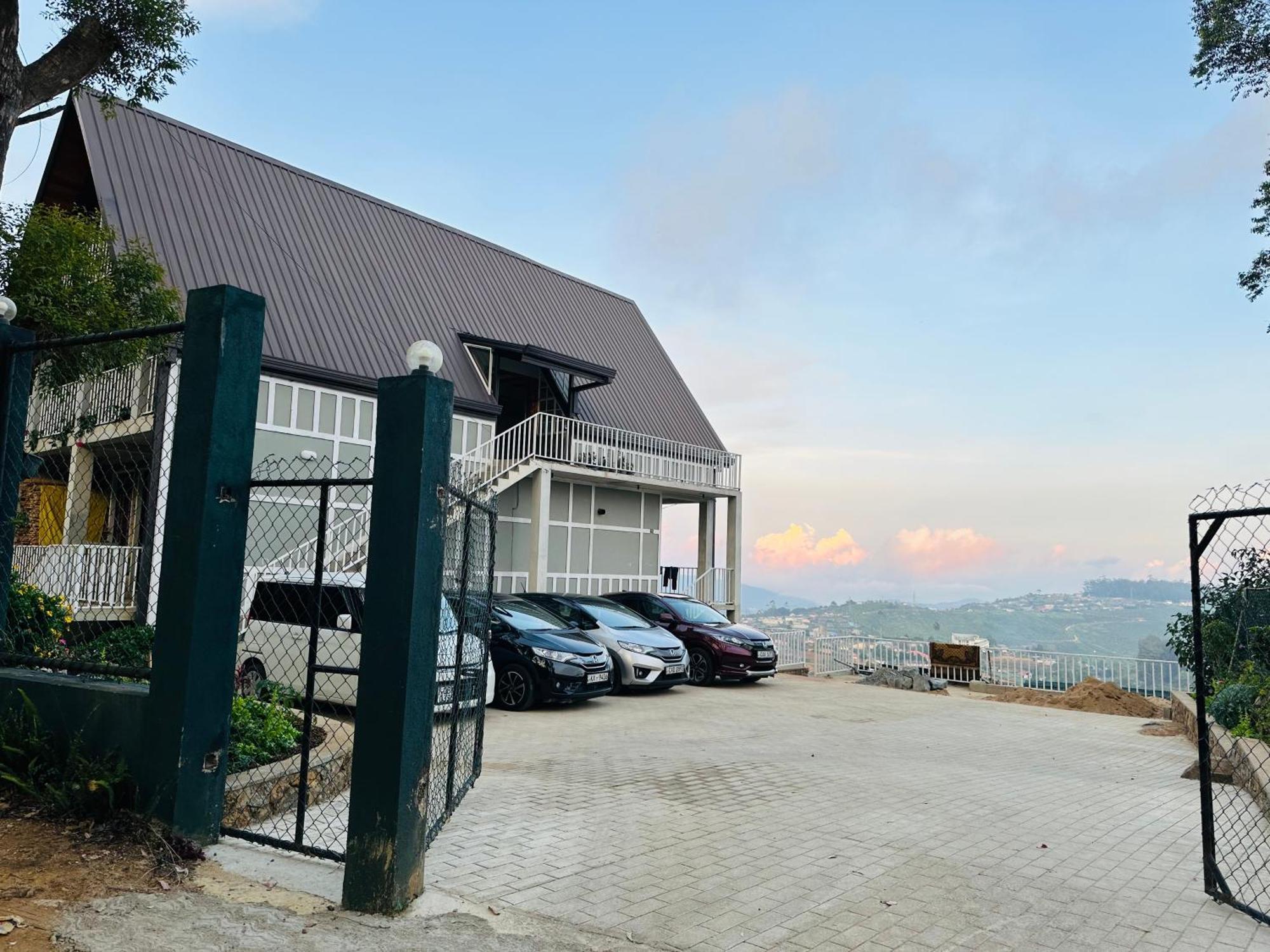 7000 Feet Nuwaraeliya Chalet *