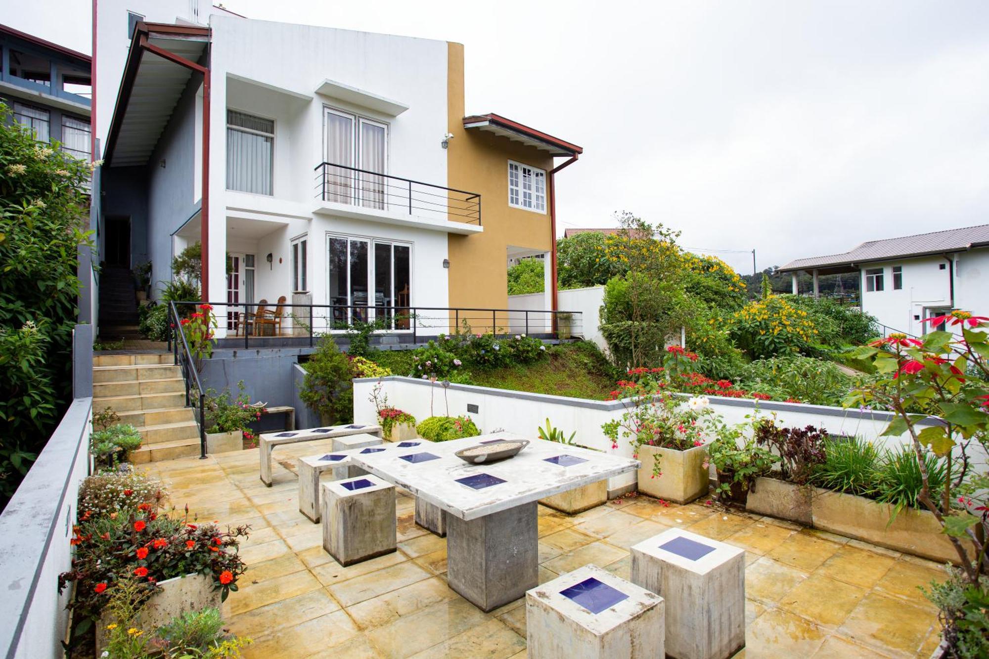 Hillneliya Hotel
