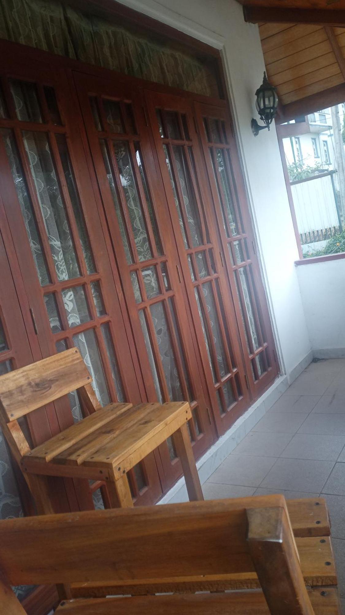 Inn Oviya Guest