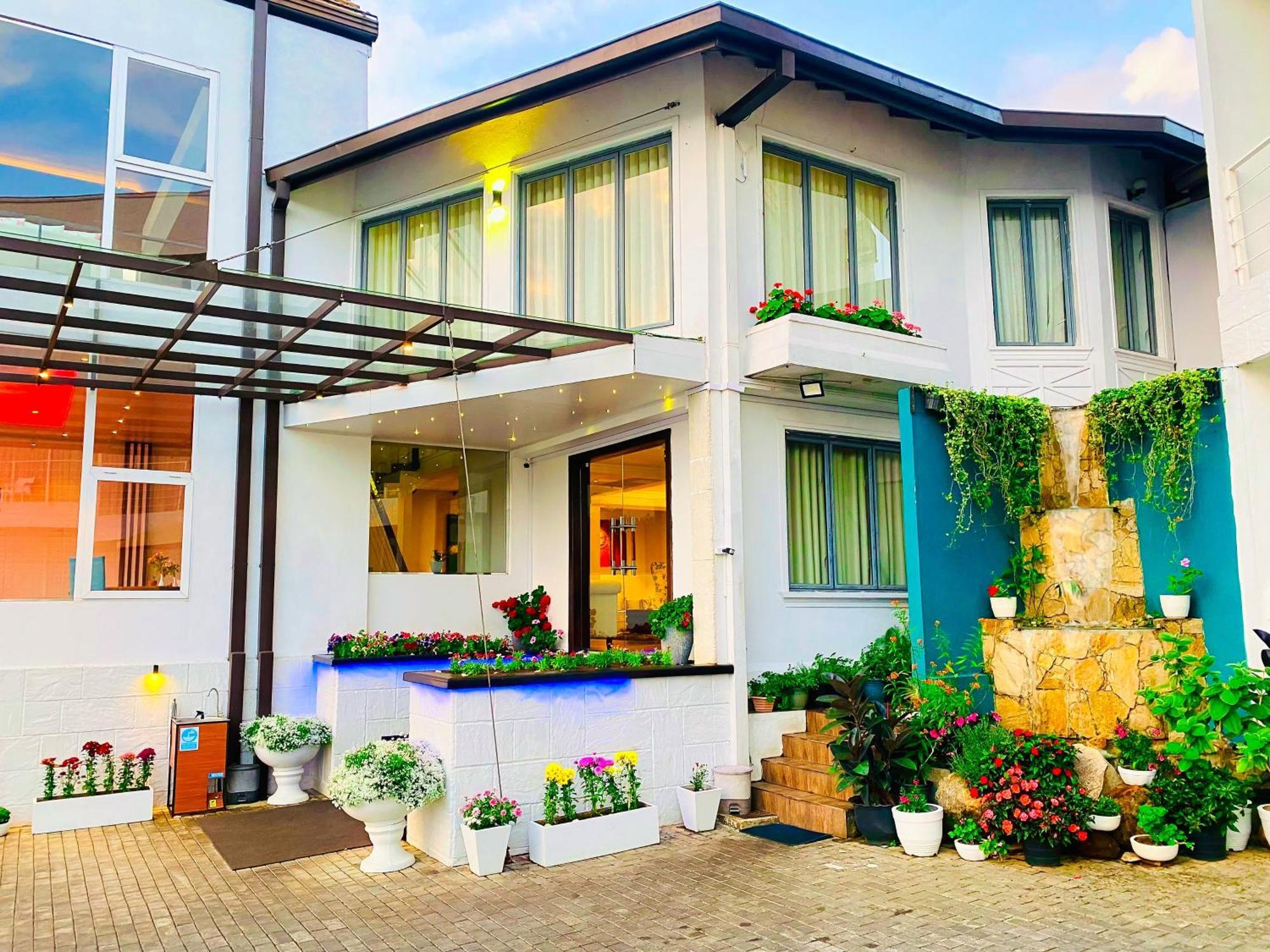 Hilldale Retreat Villa