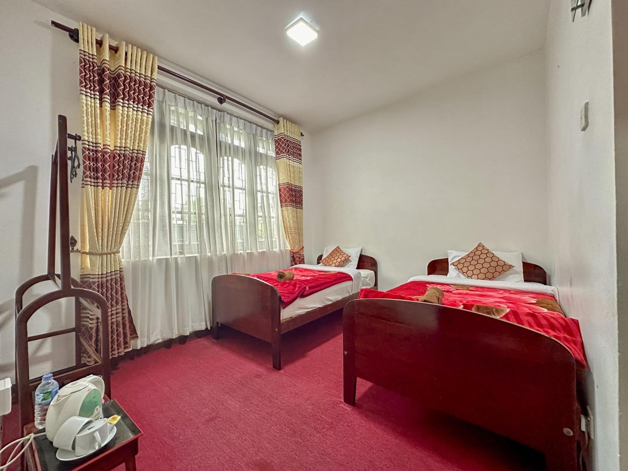 Hills Rest 2*