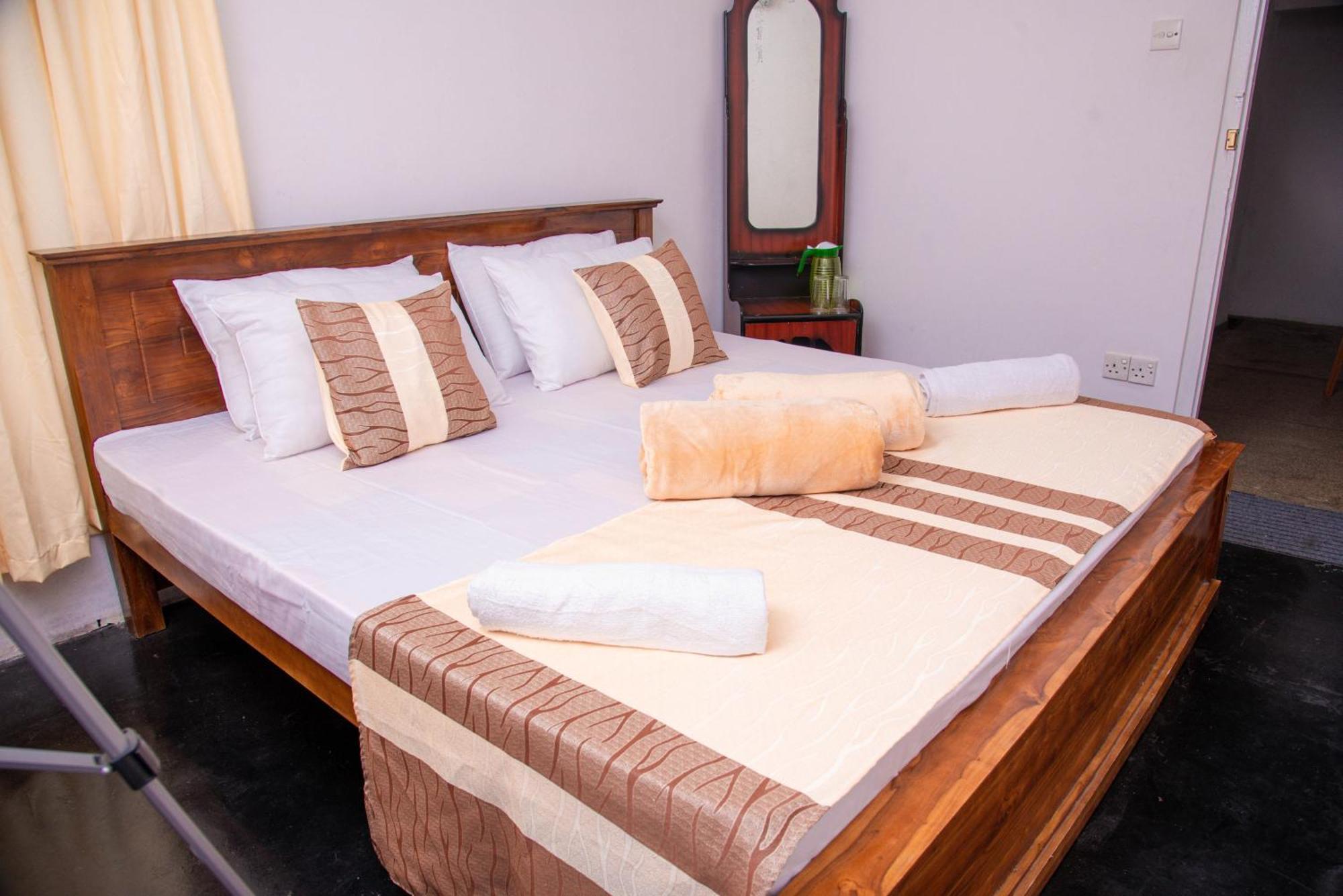Inn Rose Palace
