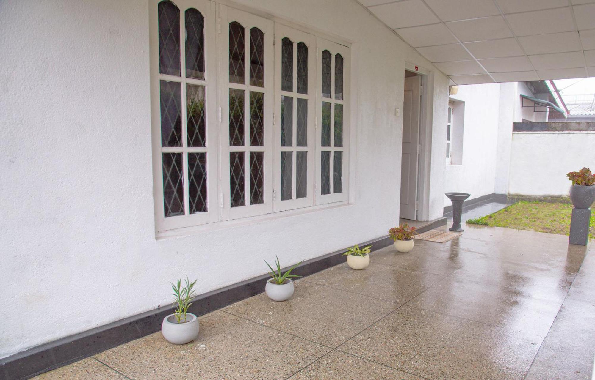 Inn Rose Palace