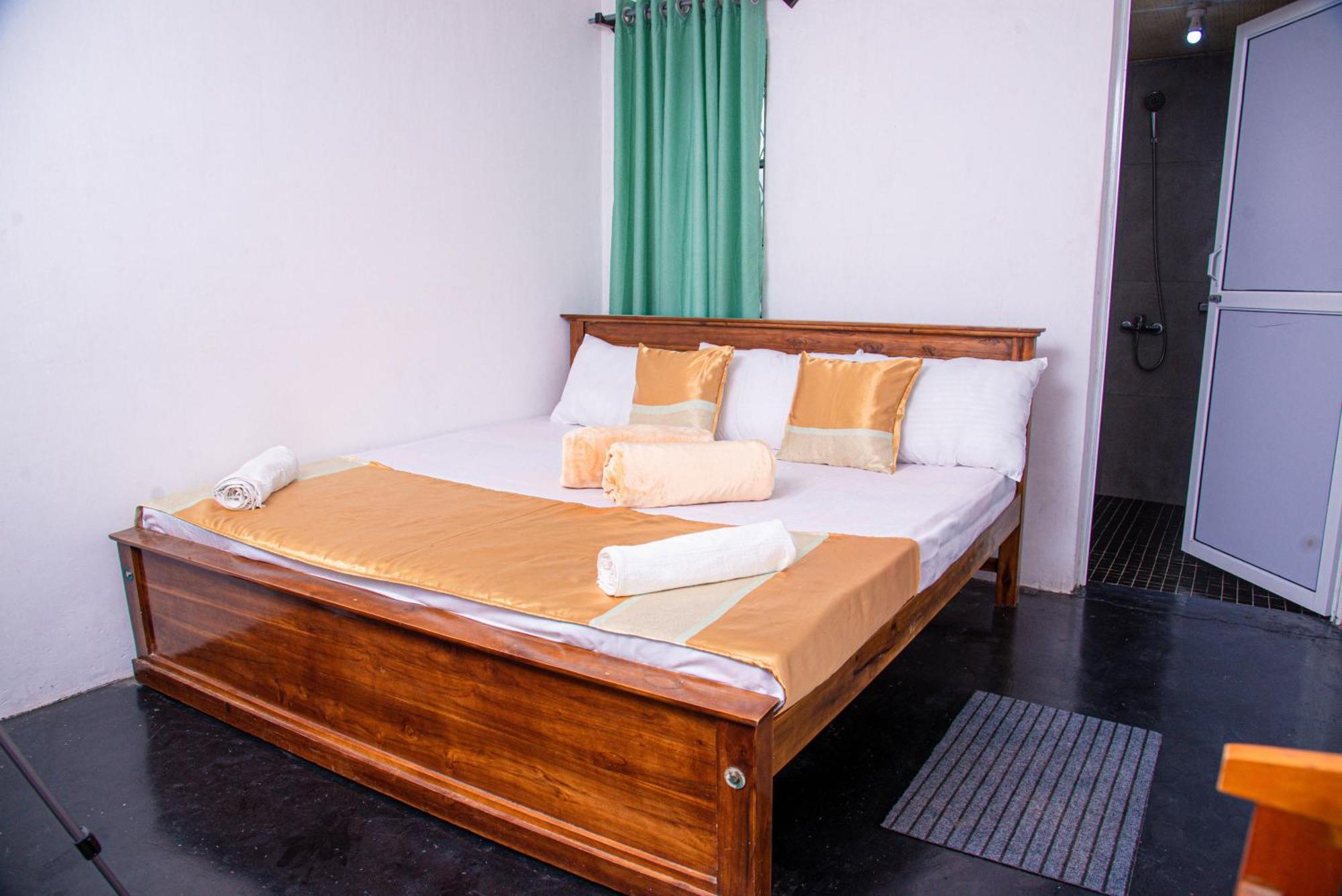 Inn Rose Palace
