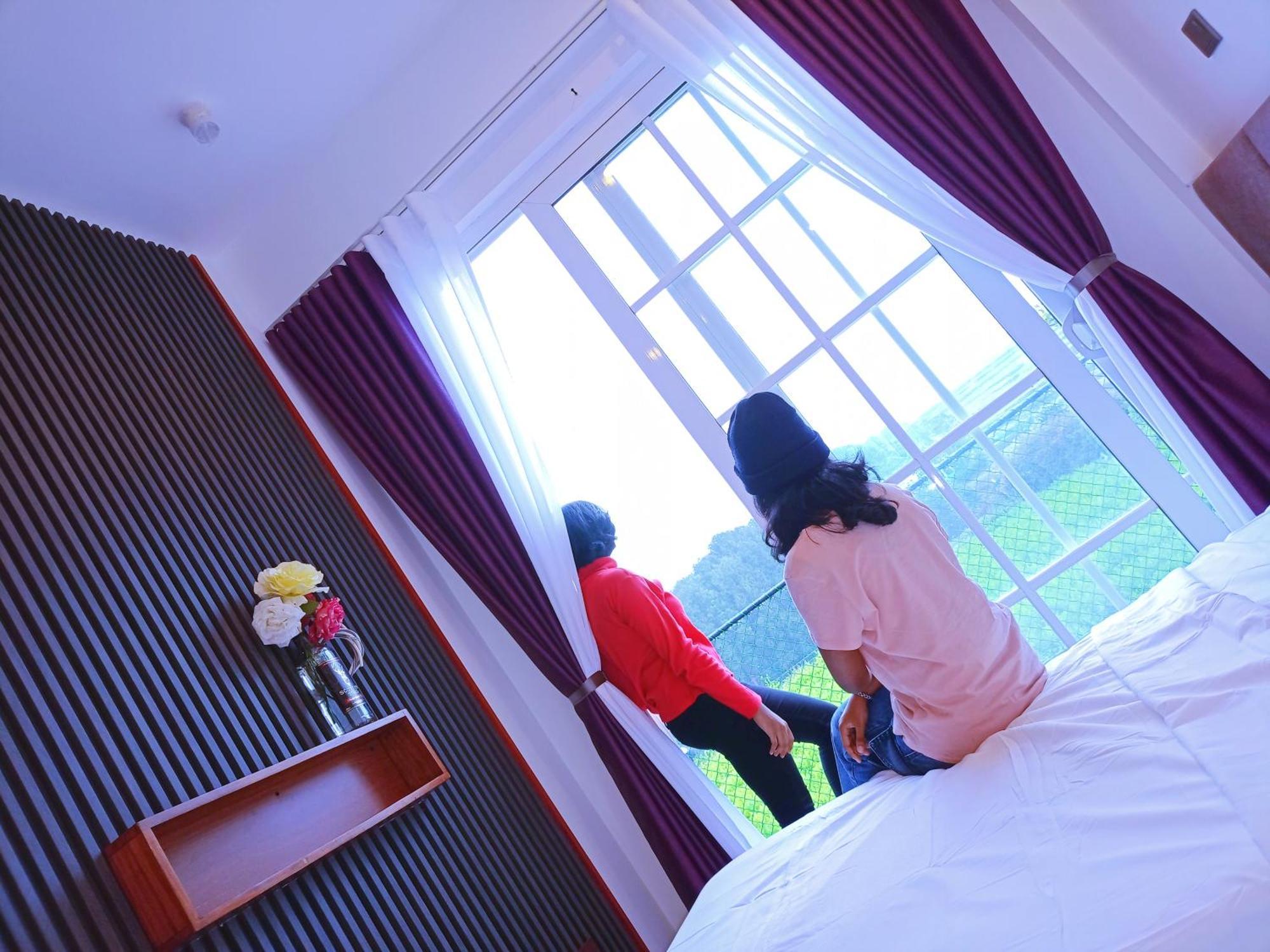 Golden Mist Hotel