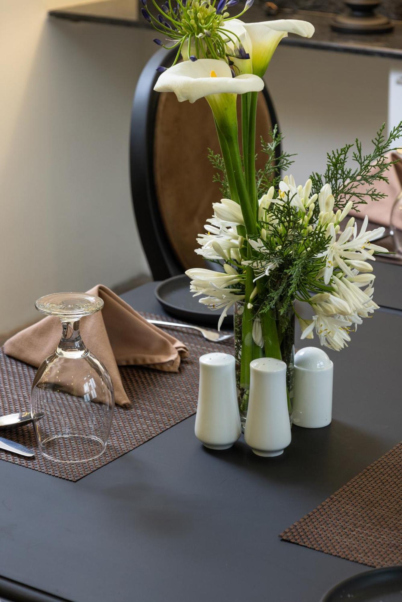 Hotel Mihidum At