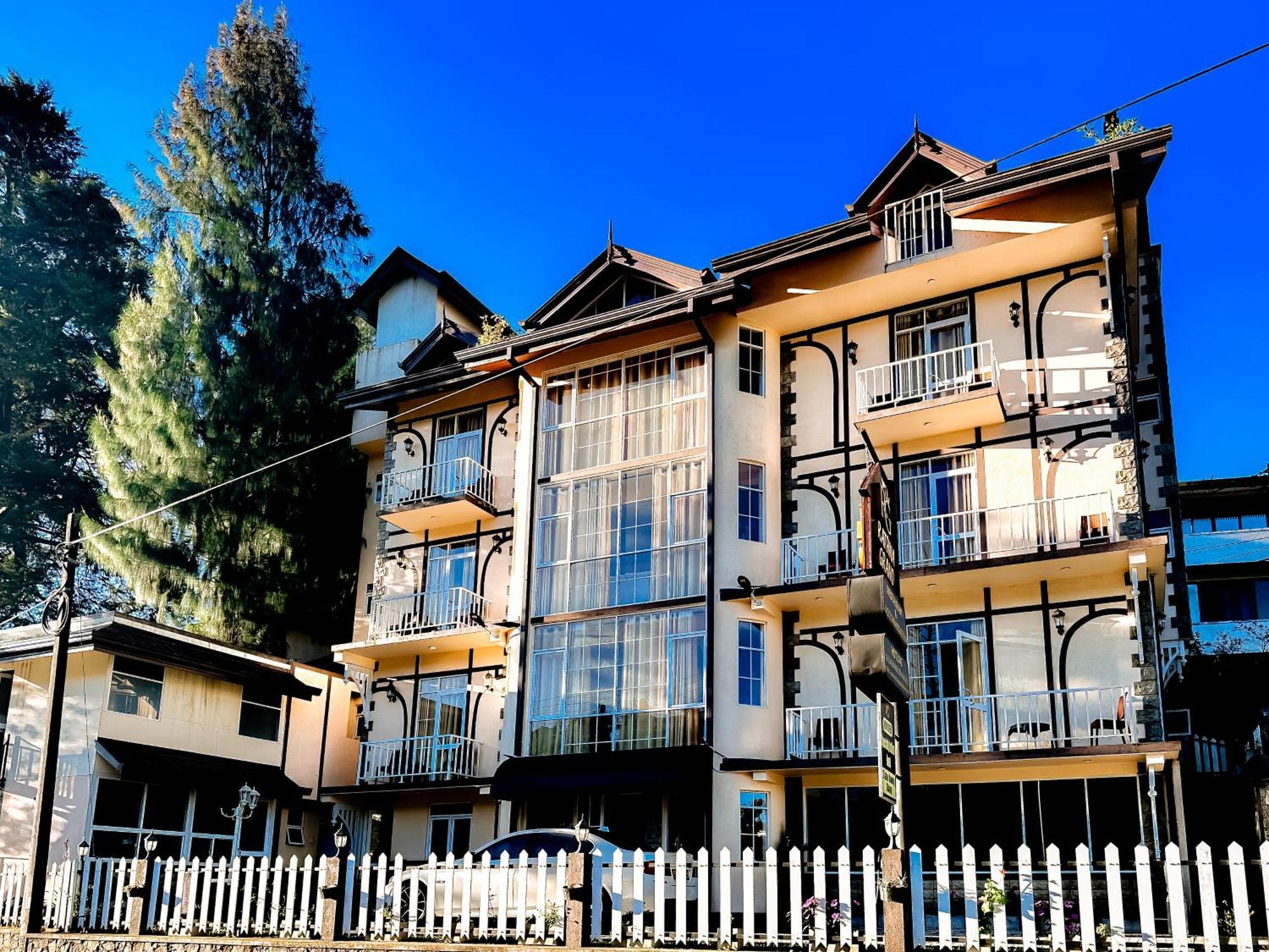 Hotel Hills By Kubura 3*