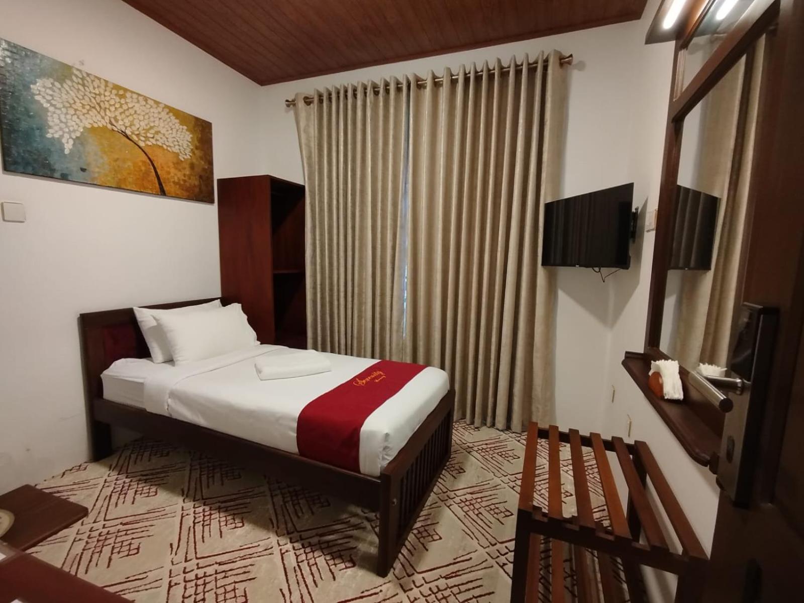 Serenity Hotel 2*