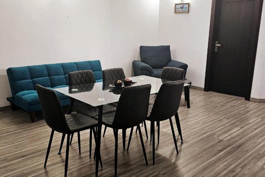 Apartment 3-bedroom Serviced In Town *