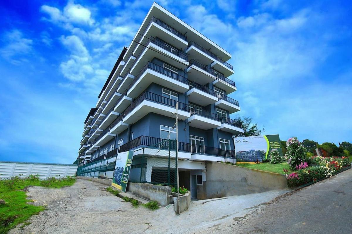 Apartment 3-bedroom Serviced In Town *
