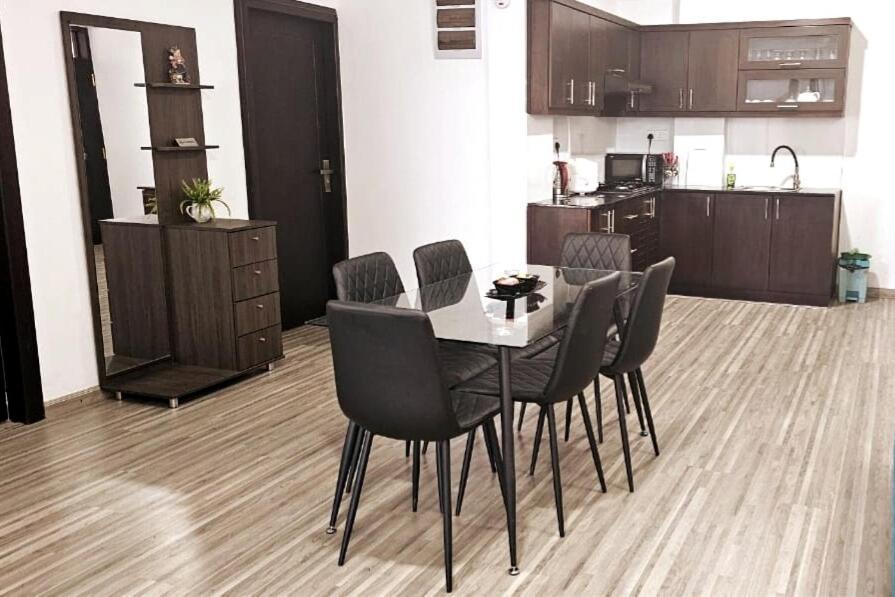 3-bedroom Serviced In Town Apartment *