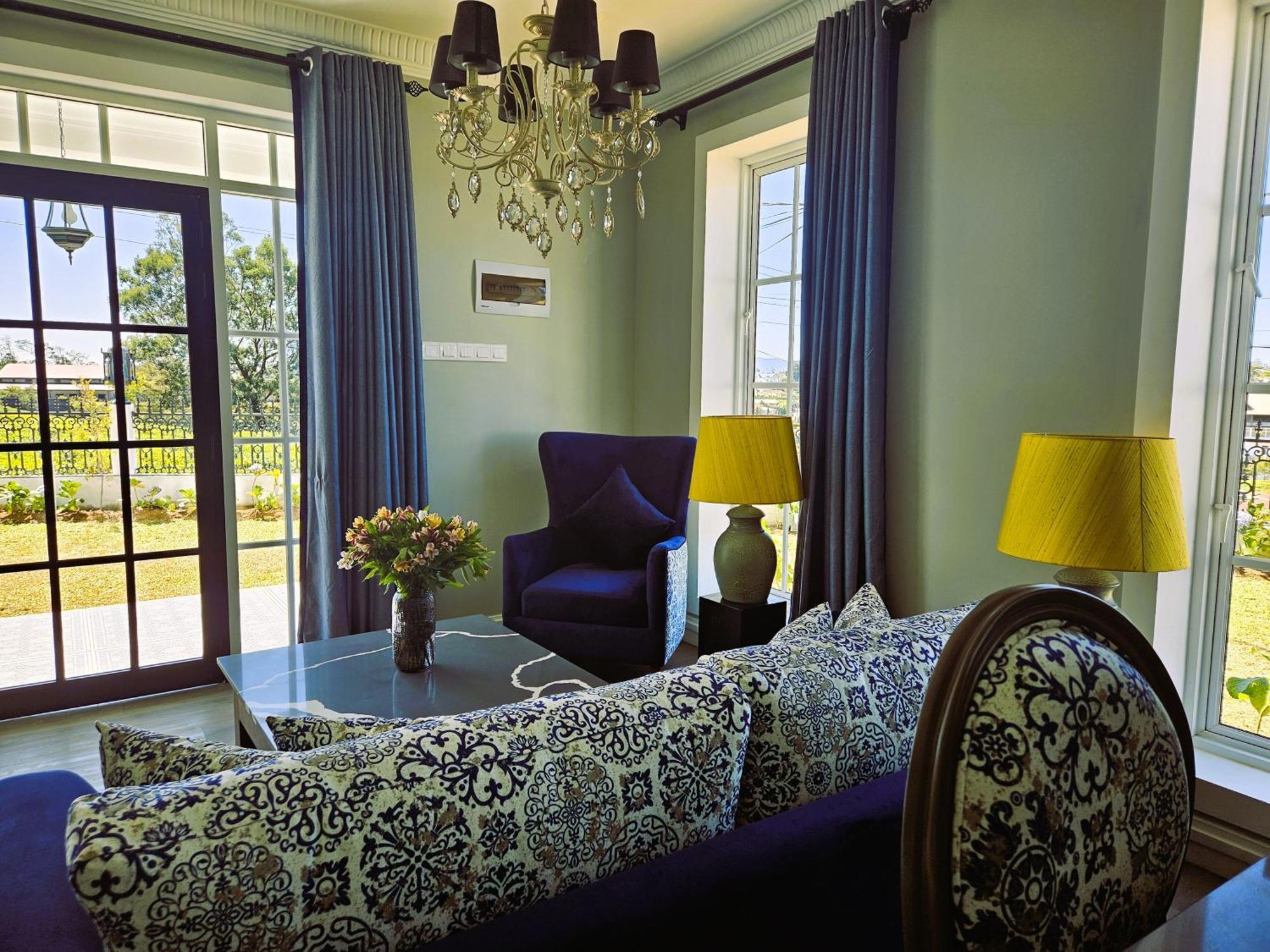 Private By The Tea Estate