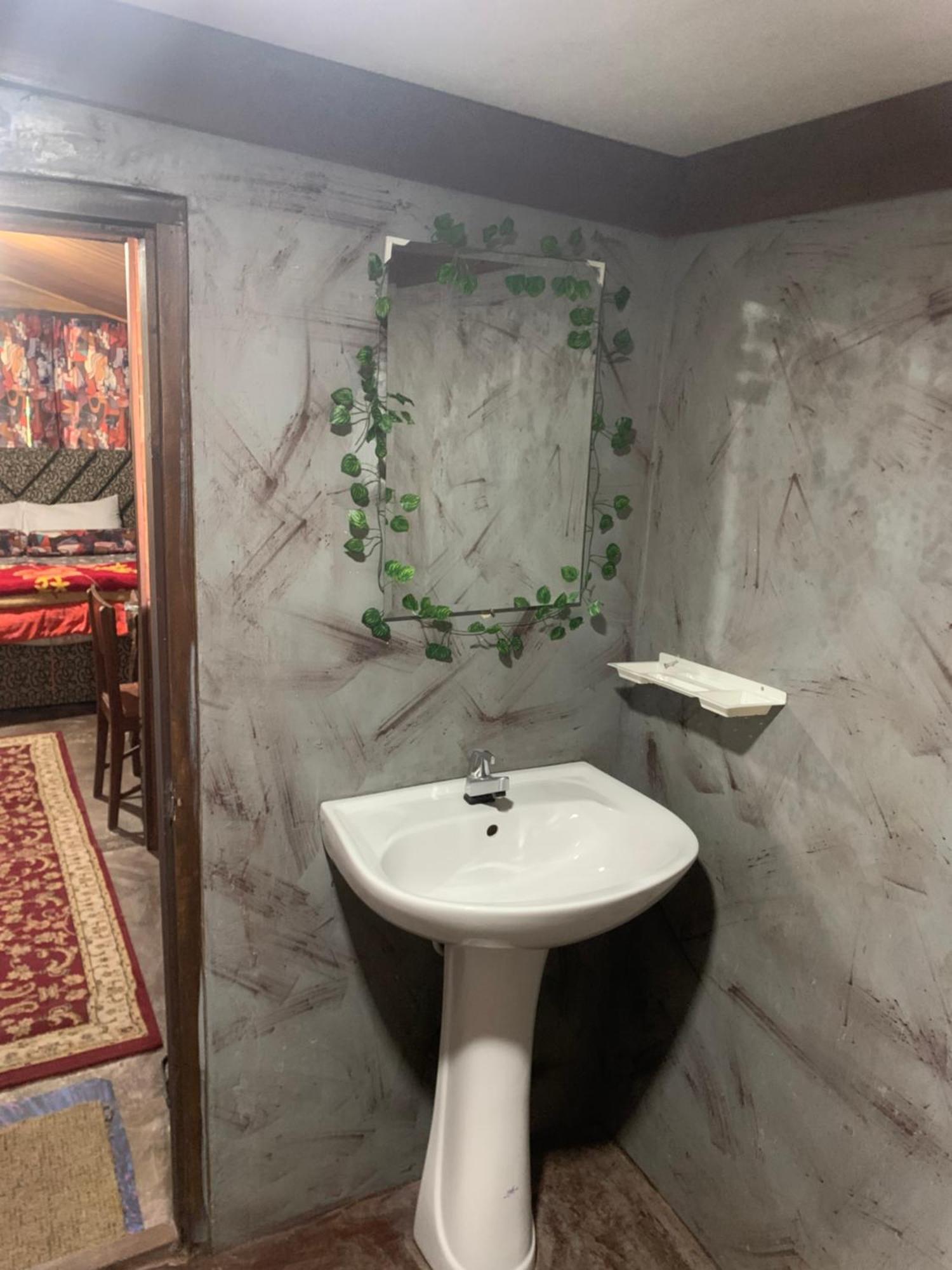 2020 Wooden * Nuwara Eliya