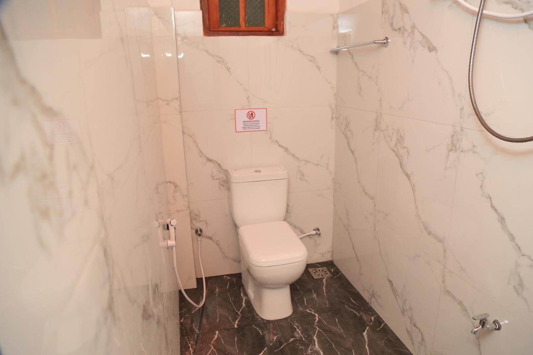 The Backwoods - Apartment *