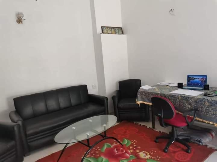 Rv Budget * Nuwara Eliya