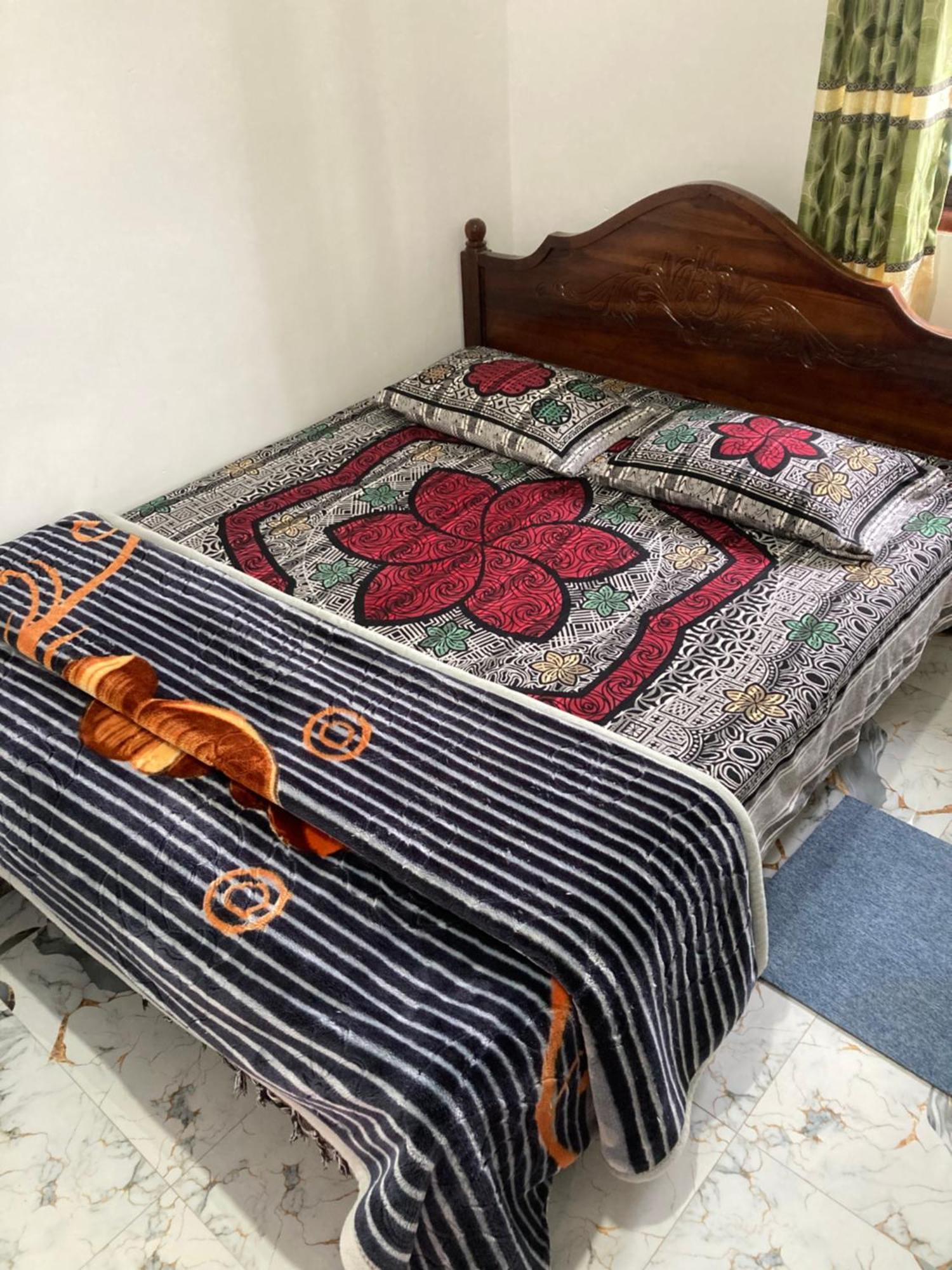 Apartment Guest In *