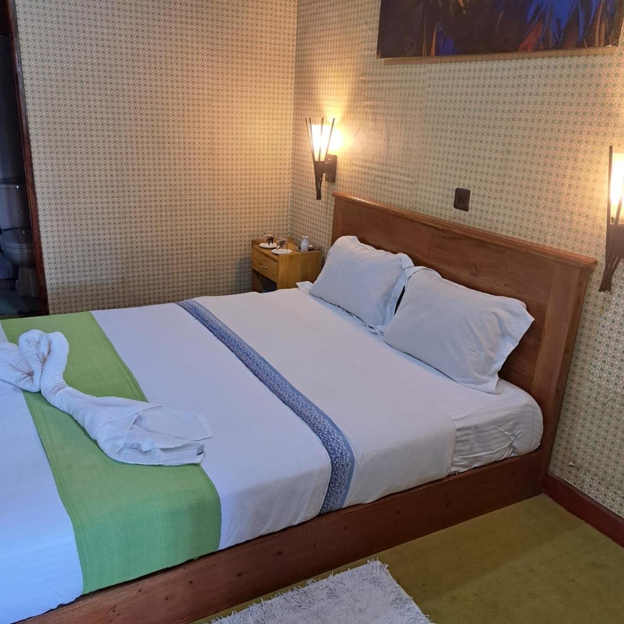 Redwood Guest house *