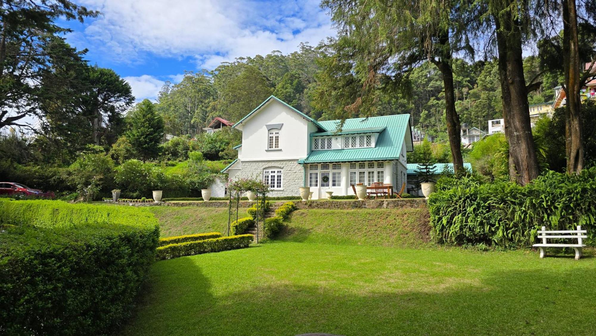Brockenhurst Villa