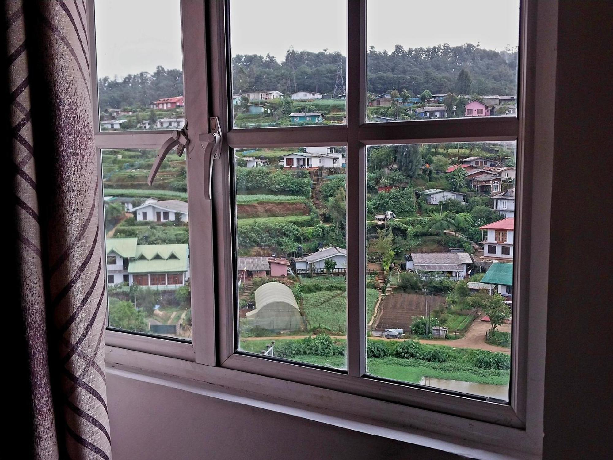 Drizzle Ridge Hotel *