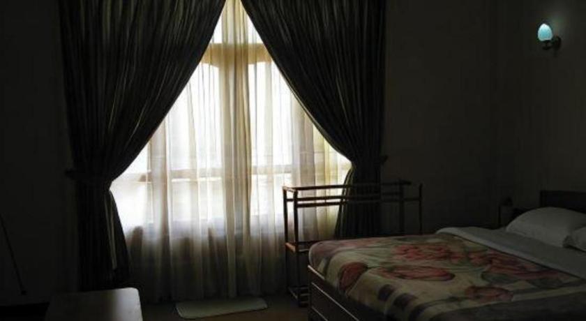 Ashley Hotel 3*